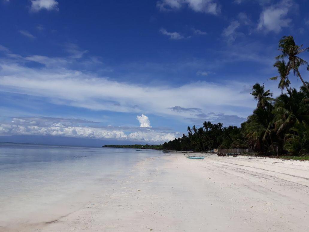 Charisma Beach Resort Siquijor Dış mekan fotoğraf